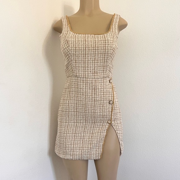 Storia Dresses & Skirts - Storia Tweed Mini Dress Beige White Check | Size Small